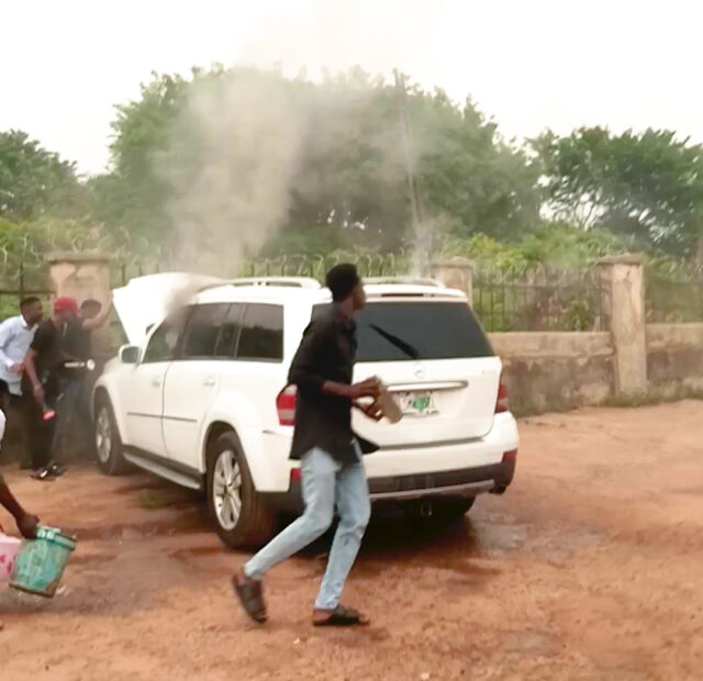 Youths Stops Exoctic Car From Exploding In NIN Office Youths Stops Exoctic Car From Exploding In NIN Office