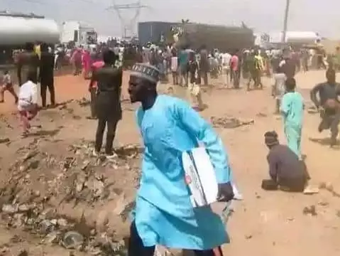 BUA Truck Carrying Spaghetti Looted In Zaria