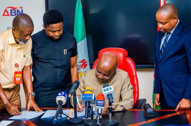 Gov. Otti Signs Law Ending Payment Of Pension To Abia Ex-Governors, Deputies Gov. Otti Signs Law Ending Payment Of Pension To Abia Ex-Governors, Deputies