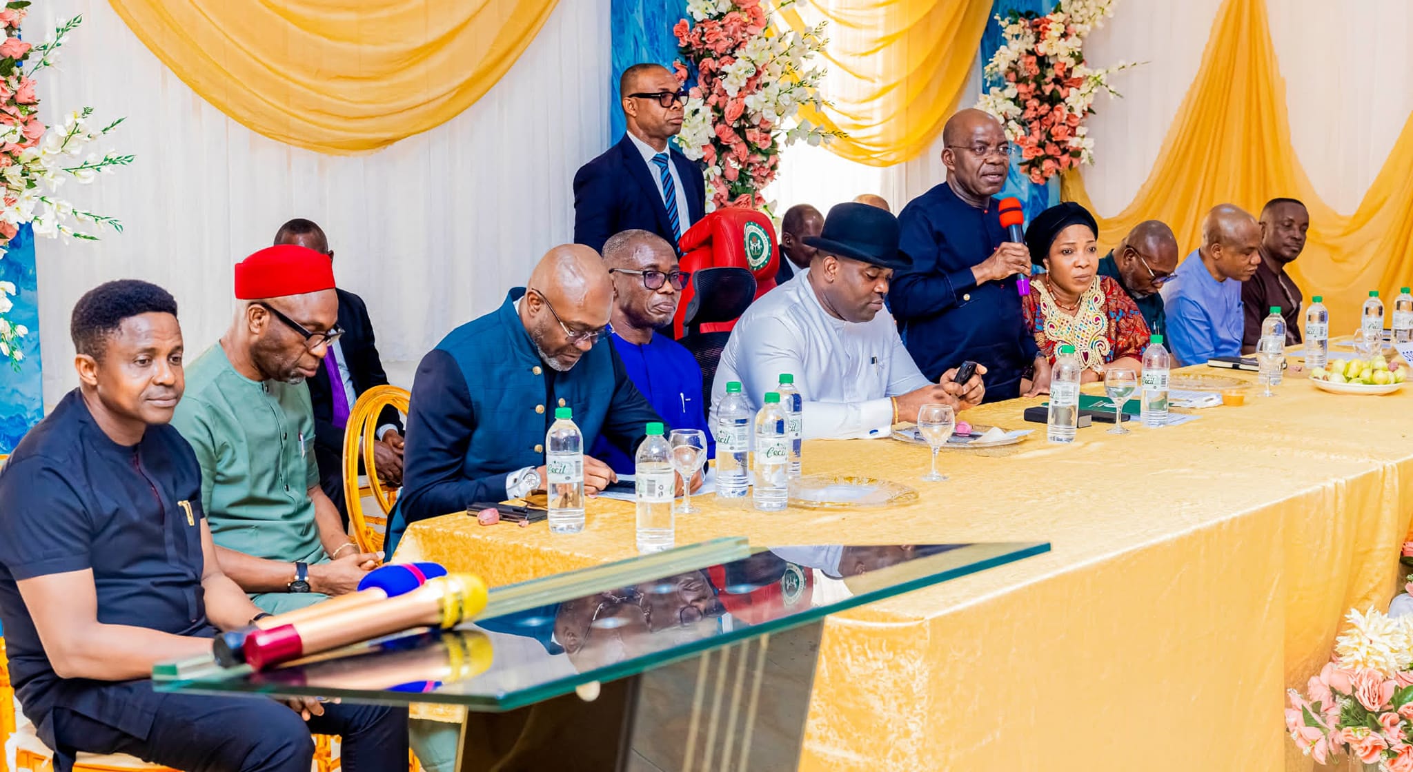 From left: Deputy Speaker of the Abia State House of Assembly, Austin Meregini; Senator Darlington Nwokocha, Rep Hon Ginger Onwusibe, LP Vice Chairman East, Ceekay Igara; Deputy Governor Ikechukwu Emetu, Governor Otti and his wife, Mrs. Priscilla Otti; Speaker Emmanuel Emeruwa, SSG, Professor Kenneth Kalu; and Chief of Staff, Dr. Caleb Ajagba.