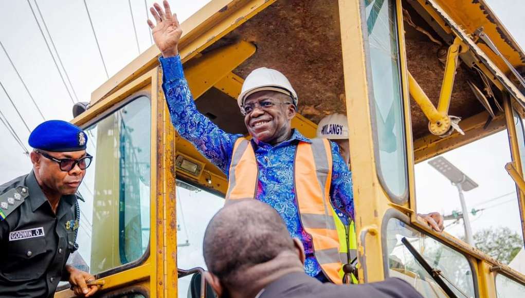 Gov. Otti Flags Off Reconstruction Of Osisioma-Ekeakpara Road, Pledges To Restore Aba's Lost Glory (Photos)