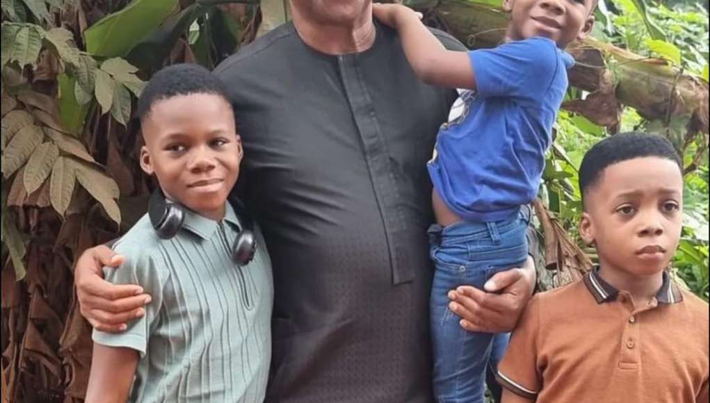 Peter Obi Pays Condolence Visit To Family Of Late Nollywood Actor, Junior Pope (Photos)