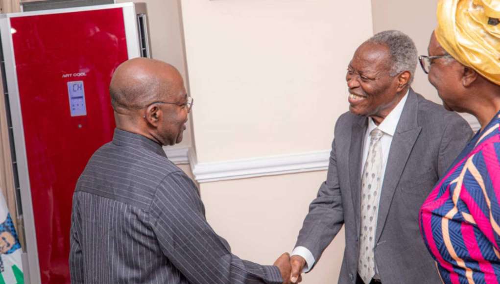 There's A Shining Bright Light In Abia, Kumuyi Says In Meeting With Governor Otti