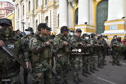 Two Bolivian Army Leaders Arrested After Coup Attempt Two Bolivian Army Leaders Arrested After Coup Attempt