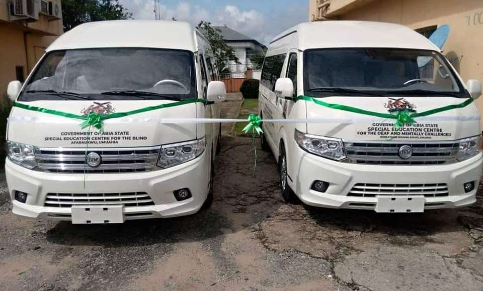 Governor Otti Fulfills Promise, Donates 2 New Buses To School For The Blind Umuahia (Photos)