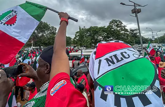 We’ll Reject N100,000 “Starvation Wage”, Labour Vows, Set To Resume Strike Tuesday NLC Issues Governments Dec. 1 Deadline For Minimum Wage Payment
