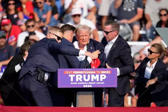 Gunshots Reportedly Fired At Donald Trump Rally As Ex-president Rushed Off Stage (Photos, Video) Gunshots Reportedly Fired At Donald Trump Rally As Ex-president Rushed Off Stage (Photos, Video)