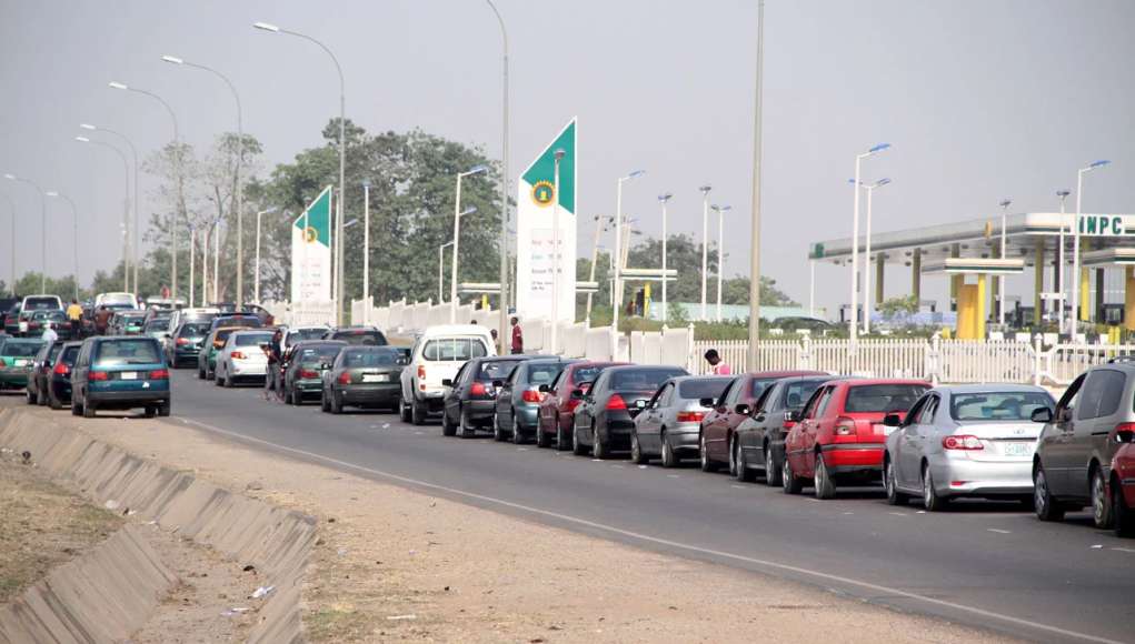 NNPCL Seeks Fresh $2bn Crude-For-Cash Loan Amid Fuel Scarcity