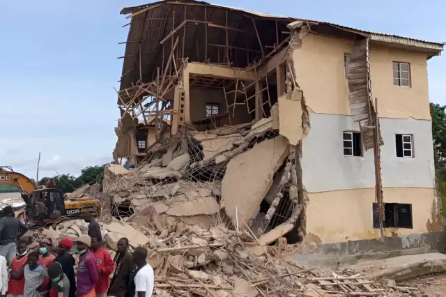 FG Sets Up Committee To Investigate Jos Building Collapse That Killed 22 Pupils Building Collapses In Ibadan Claims 10 Lives