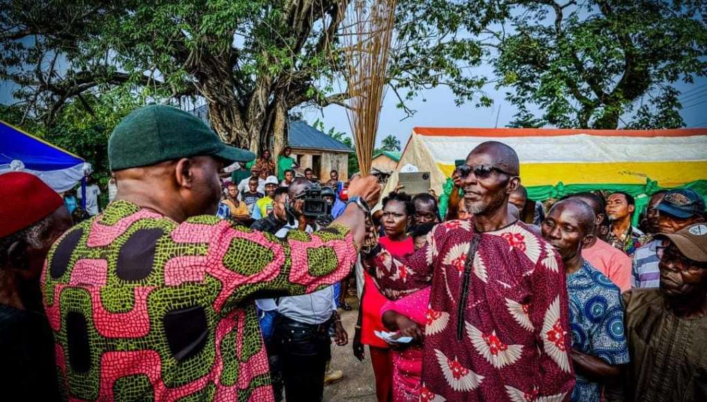 LP, PDP, YPP Collapse Into APC In Bende, Hail Deputy Speaker Kalu's Leadership