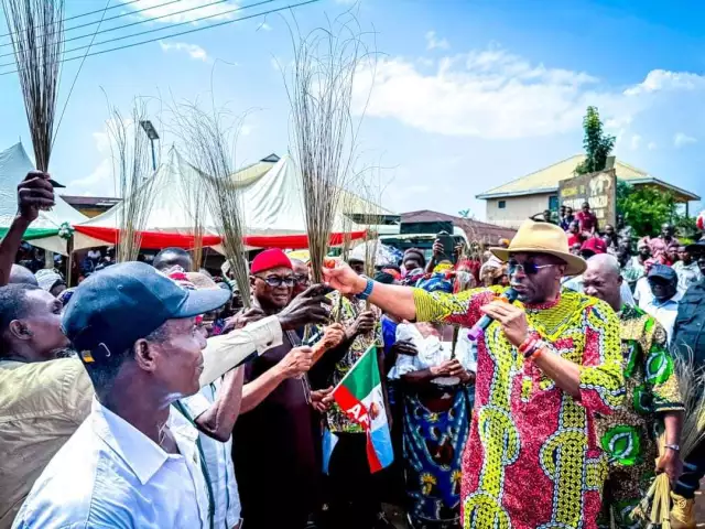 More LP, PDP, YPP, APGA Members Defect To APC In Abia As Deputy Speaker Kalu Continues Constituency Ward Tour (Photos) More LP, PDP, YPP, APGA Members Defect To APC In Abia As Deputy Speaker Kalu Continues Constituency Ward Tour (Photos)