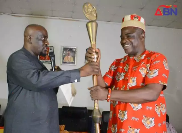 Abia Govt Presents Staff Of Office To HRH Ndukwe Iko As Nnaka 4th Of Okon Ohafia (Photos, Video) Abia Govt Presents Staff Of Office To HRH Ndukwe Iko As Nnaka 4th Of Okon Ohafia (Photos, Video)