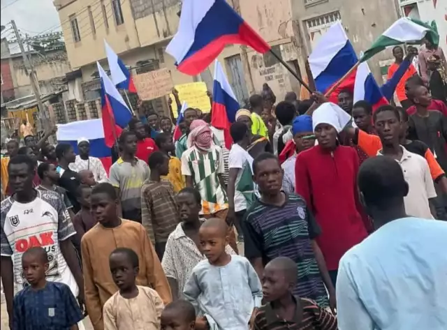 We’ve No Business With Them, Russia Reacts To Protesters Waving Its Flag