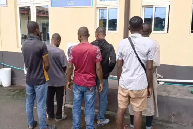 Six Persons Arrested For Urinating On Lagos Rail Track