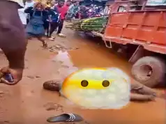 Trailer Loses Control In Abia, Crashes Into Street Traders, Kills One (Photos) Trailer Loses Control In Abia, Crashes Into Street Traders, Kills One (Photos)