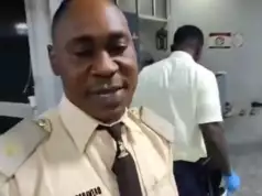 NIS Suspends Officer For Bribe In Viral Video NIS Suspends Officer For Bribe In Viral Video