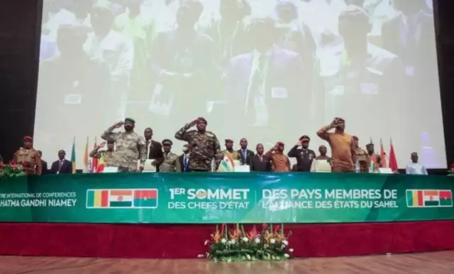 Sahel Alliance’s Issues New Passports To Challenge ECOWAS Authority Sahel Alliance’s Issues New Passports To Challenge ECOWAS Authority