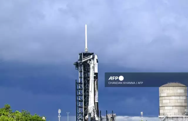 SpaceX Rescues Stranded Astronauts From ISS SpaceX Rescues Stranded Astronauts From ISS