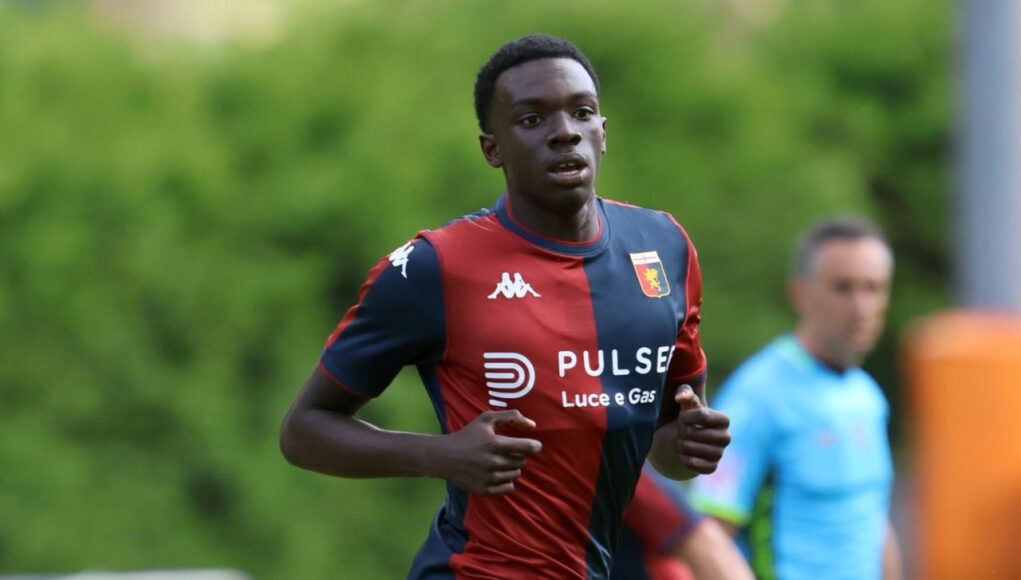 Nigeria's Ekhator Competes Balotelli For Genoa Spot .