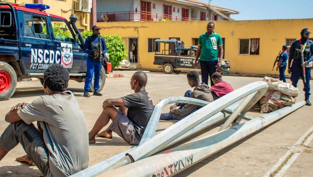 NSCDC Detains Four Alleged Streetlight Vandals In Abuja