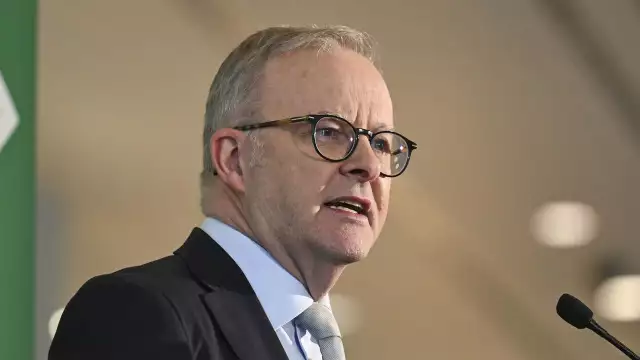 Australian Gov’t Set To Prohibit Social Media Access For Minors Under 16 Australian Gov’t Set To Prohibit Social Media Access For Minors Under 16