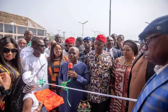 Gov Otti Commissions Uche Ogah’s Radio Station, Hotel, Hospital, Commends Job Creation Efforts (Photos) Gov Otti Commissions Uche Ogah’s Radio Station, Hotel, Hospital, Commends Job Creation Efforts (Photos)