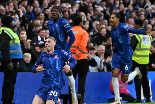 Chelsea Thrash Villa To Move Joint Second Chelsea Thrash Villa To Move Joint Second