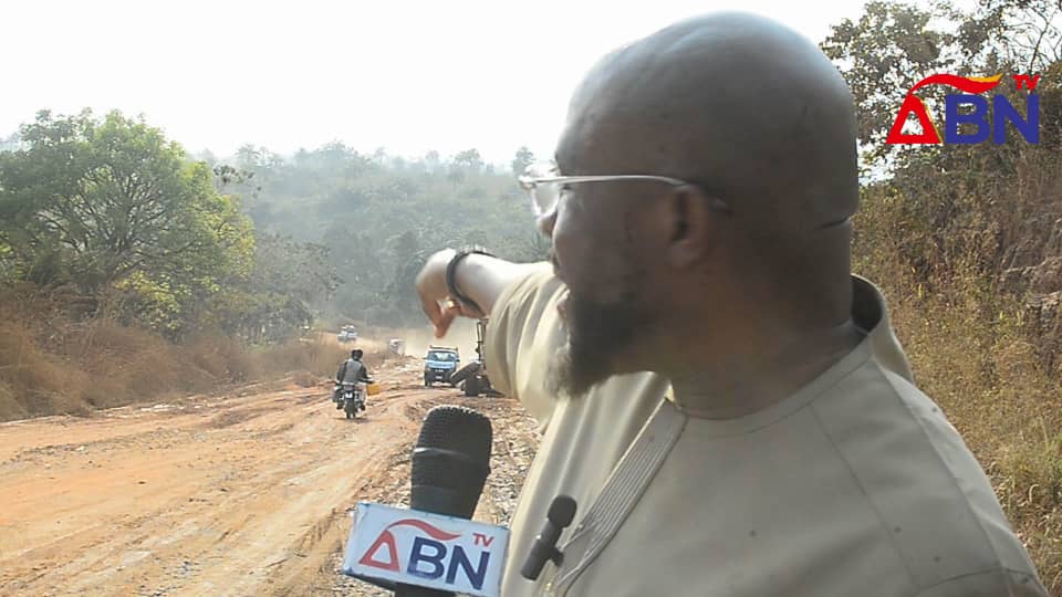 Hon. Ibe Okwara Leads Palliative Repairs On Deadly Nmuri Hill Road (Video)