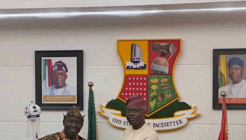 Makinde Presents Staff Of Office To New Alaafin