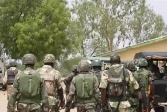 Driver Crashes Into Soldiers In Lagos, Four Dead, Several Injured Driver Crashes Into Soldiers In Lagos, Four Dead, Several Injured