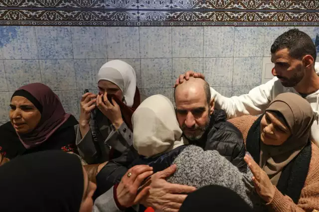 Hamas Releases Three Israeli Hostages In Ongoing Gaza Negotiations Hamas Releases Three Israeli Hostages In Ongoing Gaza Negotiations