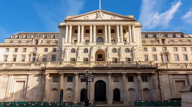 Bank Of England Slashes Interest Rate To 4.5% Bank Of England Slashes Interest Rate To 4.5%