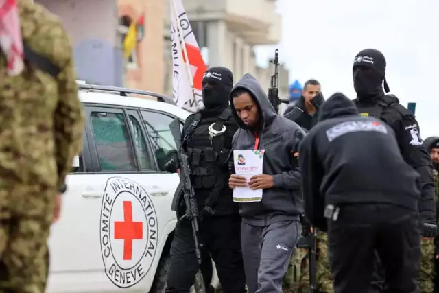 Hamas Reviews Ceasefire Proposal, Likely To Respond Within 48 Hours Hamas Reviews Ceasefire Proposal, Likely To Respond Within 48 Hours