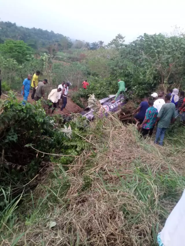 Security Operatives Of Abia Operation Crush Involved in Fatal Accident, One Dead (Photos, Video) Security Operatives of Abia Operation Crush Involved in Fatal Accident, One Dead (Photos, Video)