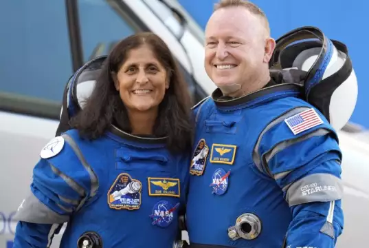Stuck Astronauts Return To Earth After Nine Months In Space Stuck Astronauts Return To Earth After Nine Months In Space