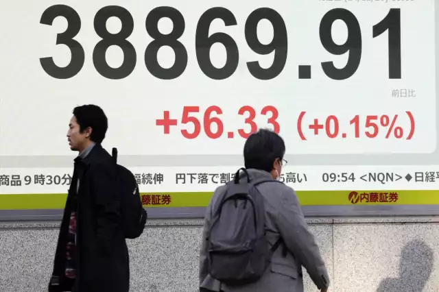 Global Markets Plunge As US Tariffs Loom, Gold Hits Record High Global Markets Plunge As US Tariffs Loom, Gold Hits Record High