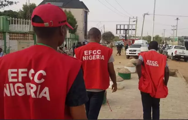 EFCC Apprehend Fraudster Buying Bank Accounts EFCC Nab Chinese Nationals, Others Over Illegal Mining Allegations
