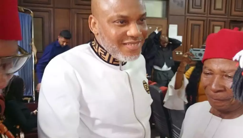 IPOB Leader, Nnamdi Kanu Arrives Court To Challenge Alleged Injustice (VIDEO)