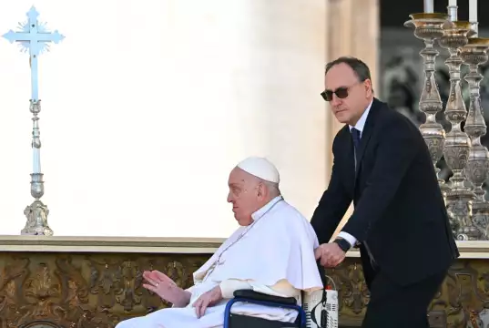 Pope Francis Meets King Charles, Queen Camilla Despite Illness Pope Francis Meets King Charles, Queen Camilla Despite Illness