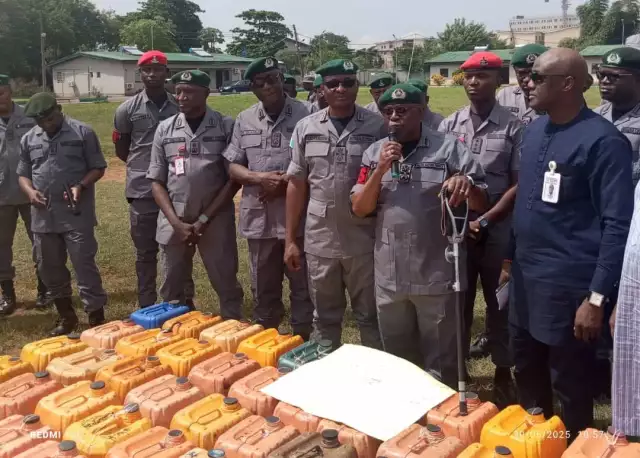 Nigerian Customs Intercepts 1,577 Jerry Cans Of Smuggled Petrol Nigerian Customs Intercepts 1,577 Jerry Cans Of Smuggled Petrol