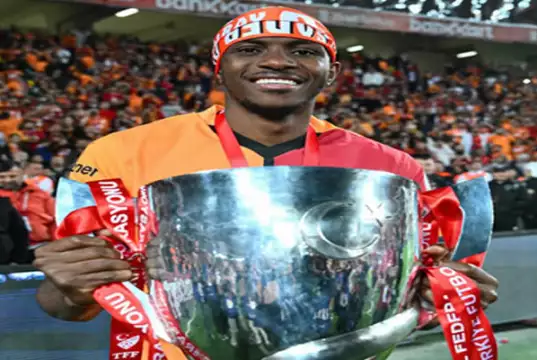 Osimhen Names Gala ‘The Best’ After 25th Title Triumph Osimhen Names Gala ‘The Best’ After 25th Title Triumph