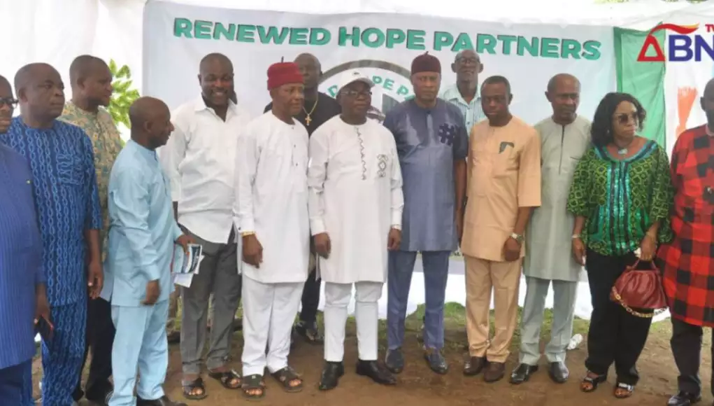 Mass Defection Hits Abia As Opposition Members Join APC, Renewed Hope Partners Launched In Umuahia