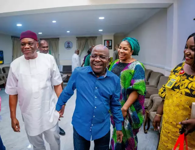 VIDEO: ‘You Couldn’t Criticize Orji Kalu In My Mother’s Presence’ – Governor Otti Abia APC Leadership Disowns Statement Criticizing Senator Orji Kalu’s Visit To Governor Otti