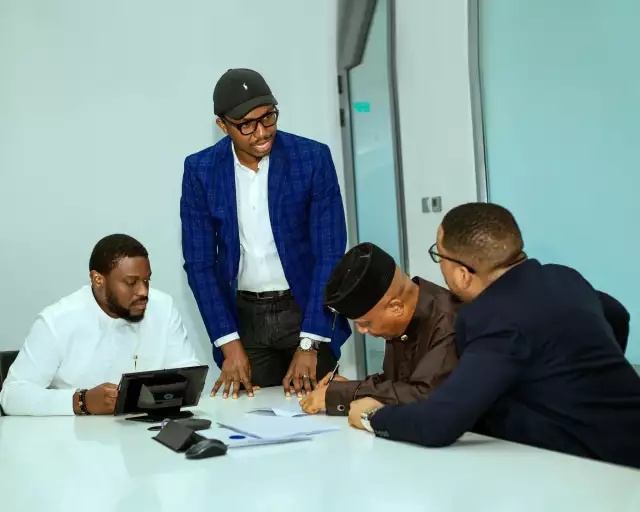 Legendary Highlife Singer, Bright Chimezie Joins Sony Music Publishing West Africa Family (PHOTOS) Legendary Highlife Singer, Bright Chimezie Joins Sony Music Publishing West Africa Family (PHOTOS)