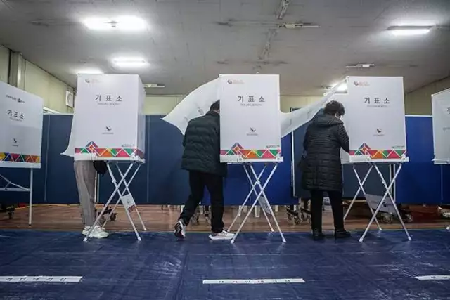 South Korea Begins Voting To Elect New President South Korea Begins Voting To Elect New President