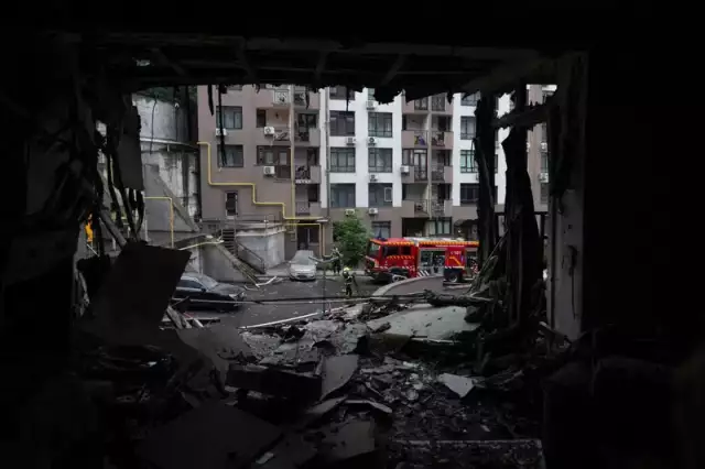 Russia Strikes Ukraine Amid Kyiv Fresh Talks Russia Strikes Ukraine Amid Kyiv Fresh Talks