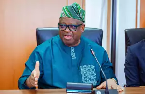 Gov Mutfwang’s Dumps PDP For APC Gov Mutfwang Dumps PDP For APC