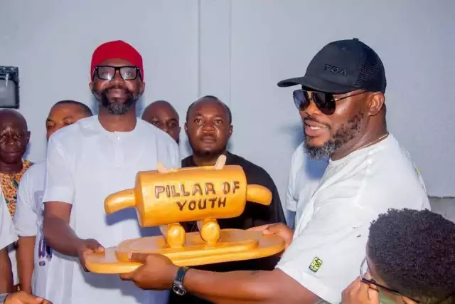 Mayor Lucky Igbokwe (Don Lulu) Bags ‘Pillar Of The Youth’ Award (Photos) Mayor Lucky Igbokwe (Don Lulu) Bags 'Pillar Of The Youth' Award (Photos)