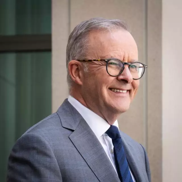 Australia Cuts Student Loan Debts By 20% Australia Cuts Student Loan Debts By 20%