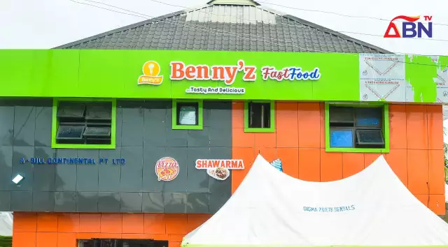 Excitement As Benny’z Fast Food Officially Opens In Umuahia With Freebies, iPhones, Discounts (Photos, Video) Excitement As Benny’z Fast Food Officially Opens In Umuahia With Freebies, iPhones, Discounts (Photos, Video)